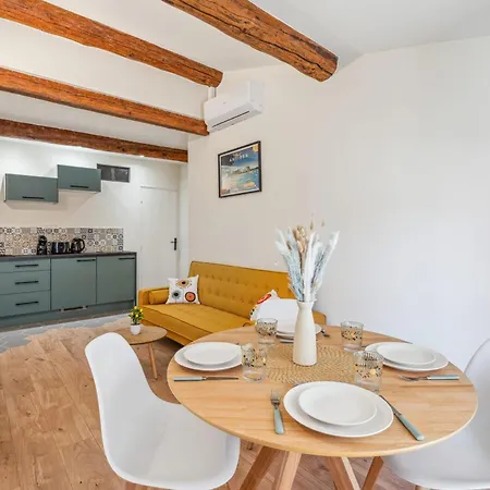 Castelet - Welkeys Apartament